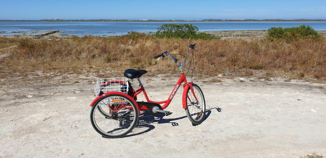 Samphire: Coorong Accommodation Meningie Экстерьер фото